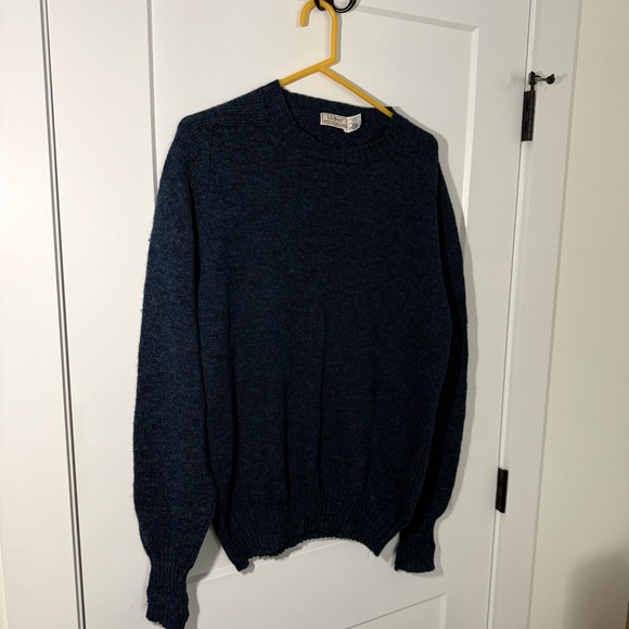 Vintage L.L. Bean 100% Lambswool Sweater. Made in England. Causal, Preppy. L - Picture 4 of 6
